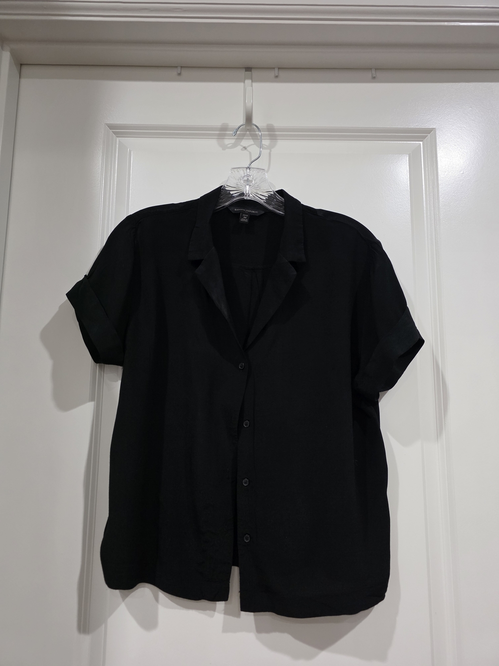 Banana Republic Black Short-Sleeve Button Down Shirt